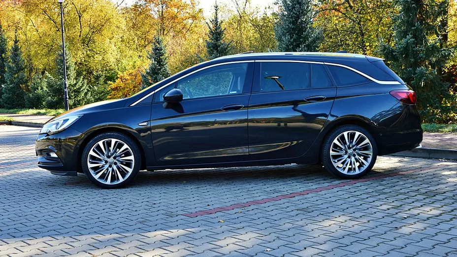 OPEL Astra -