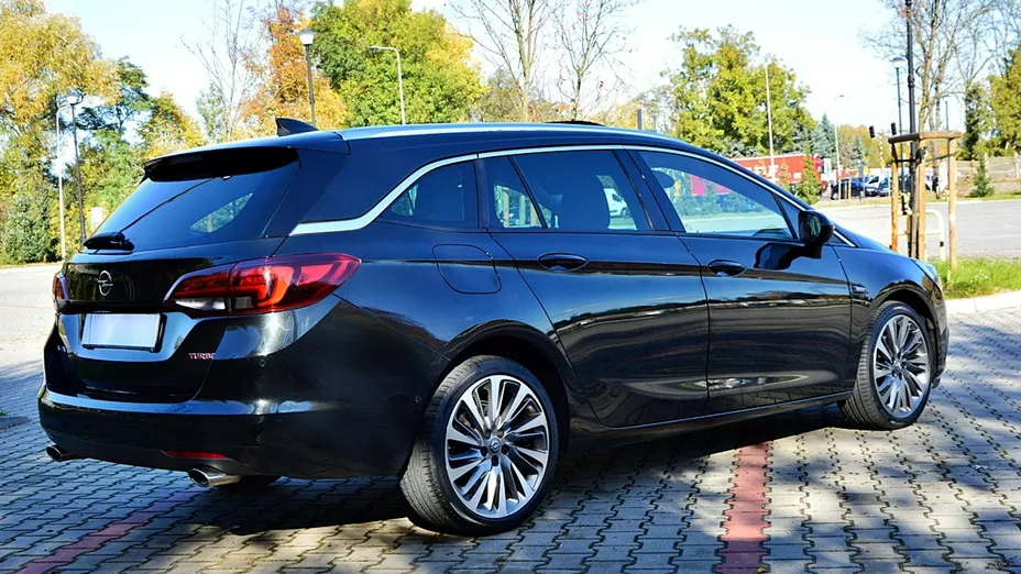 OPEL Astra -