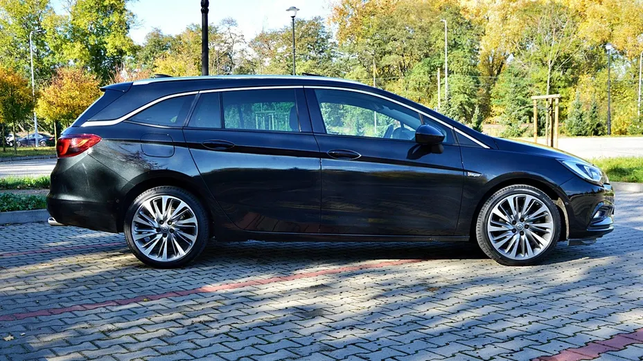 OPEL Astra -