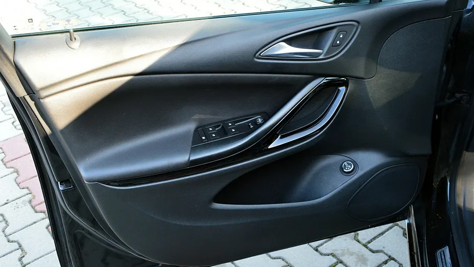 OPEL Astra -