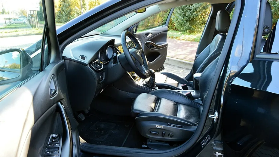 OPEL Astra -