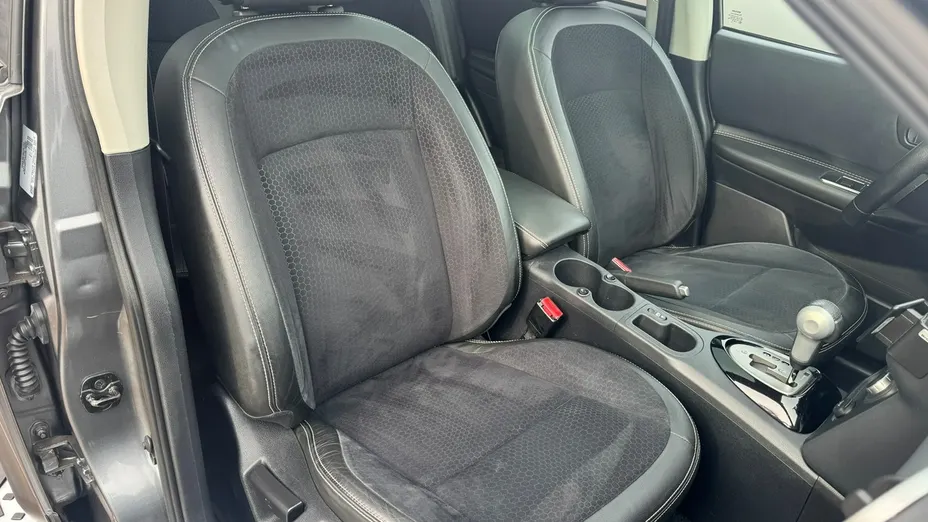NISSAN Qashqai -
