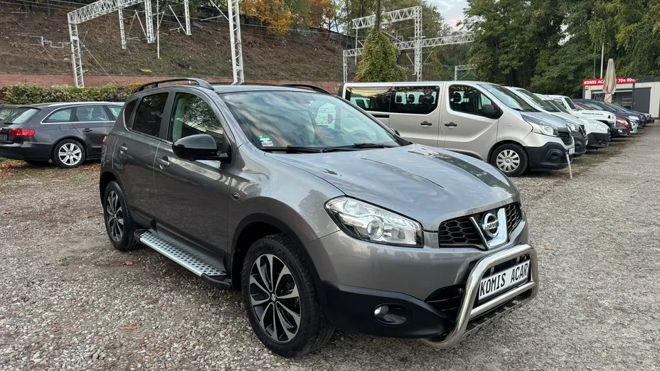 NISSAN Qashqai -