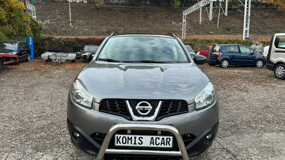 NISSAN Qashqai -