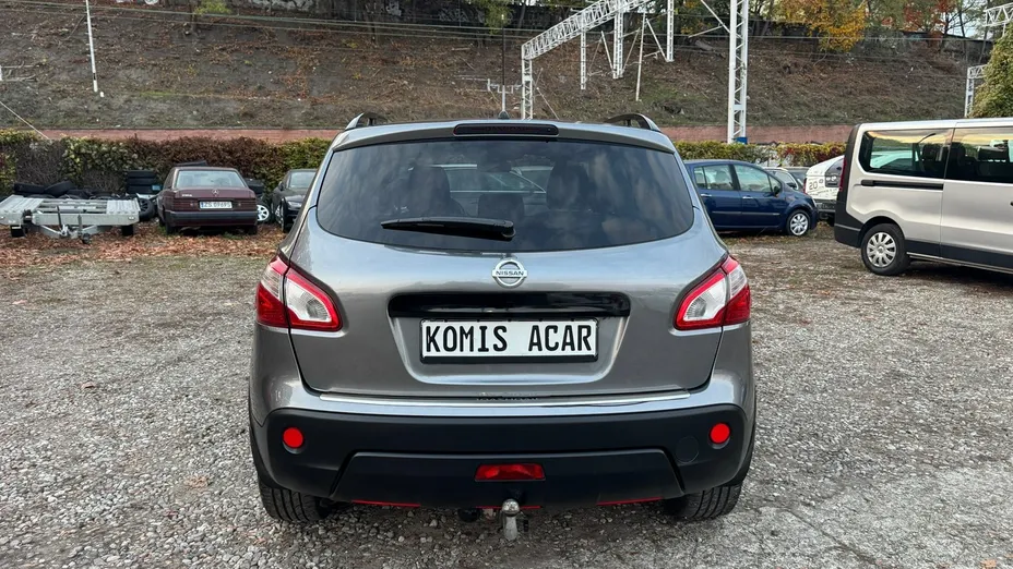 NISSAN Qashqai -