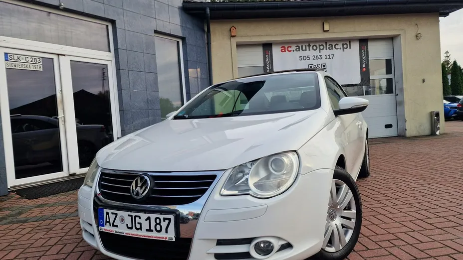 VOLKSWAGEN Eos -