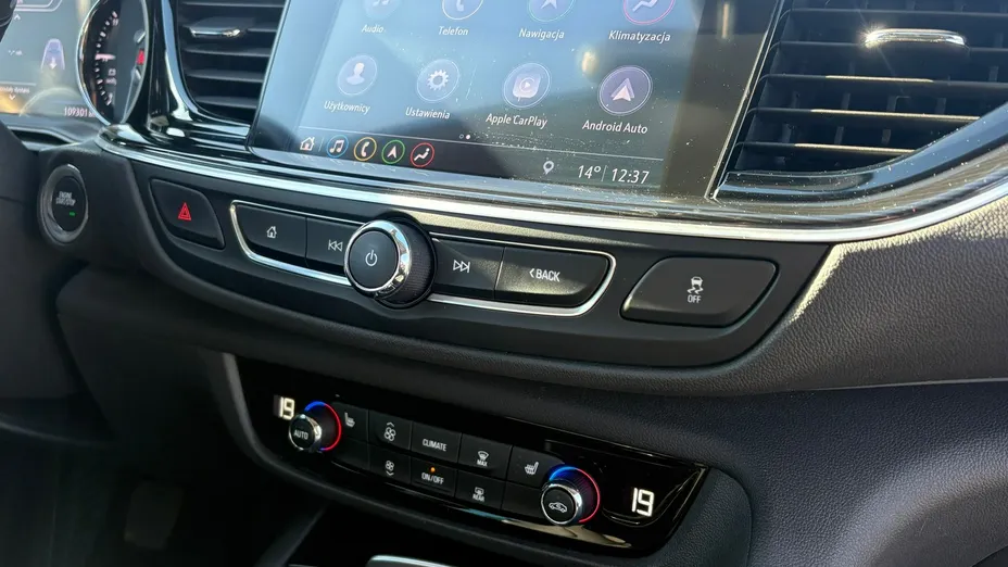OPEL Insignia -