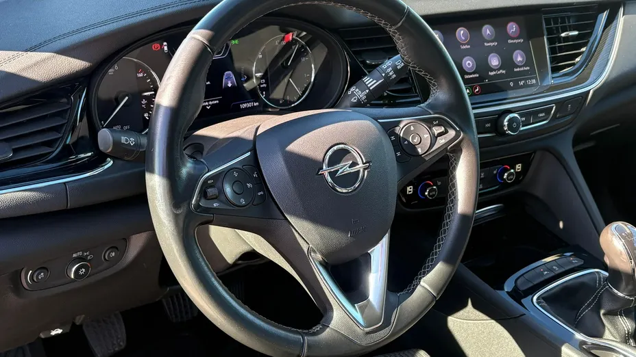 OPEL Insignia -