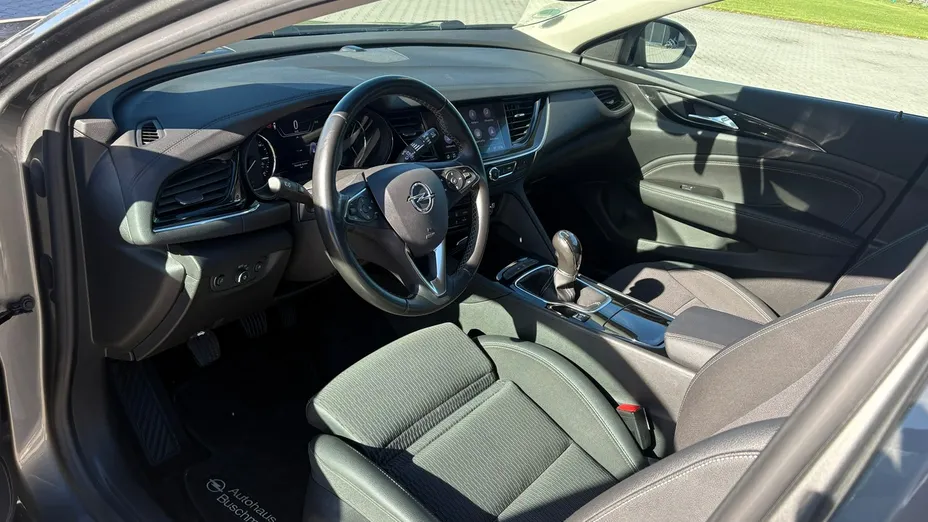 OPEL Insignia -