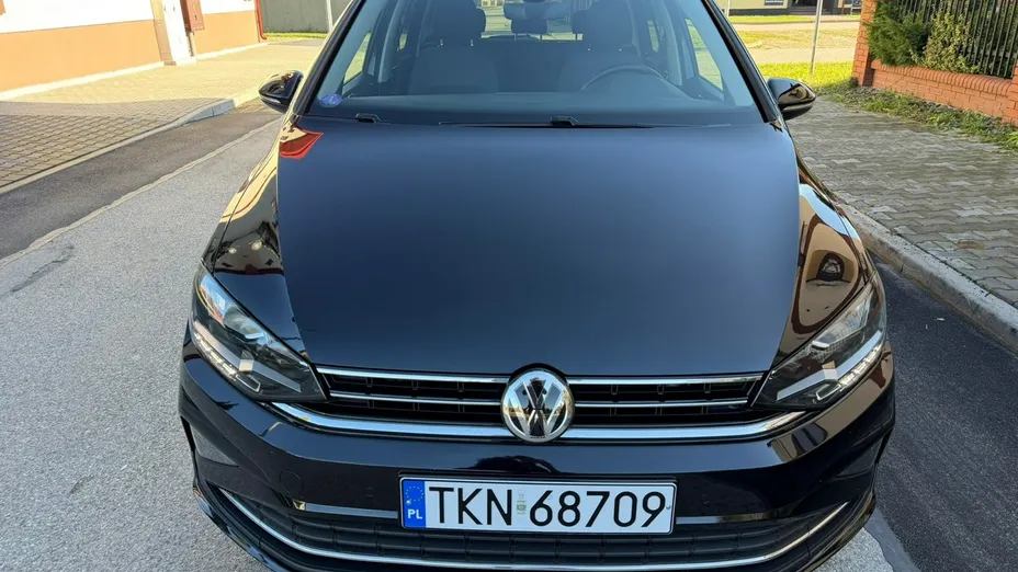VOLKSWAGEN Golf Sportsvan -