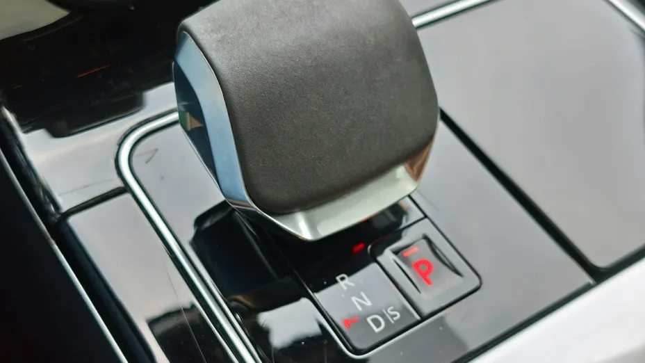 LAND ROVER Range Rover Velar -