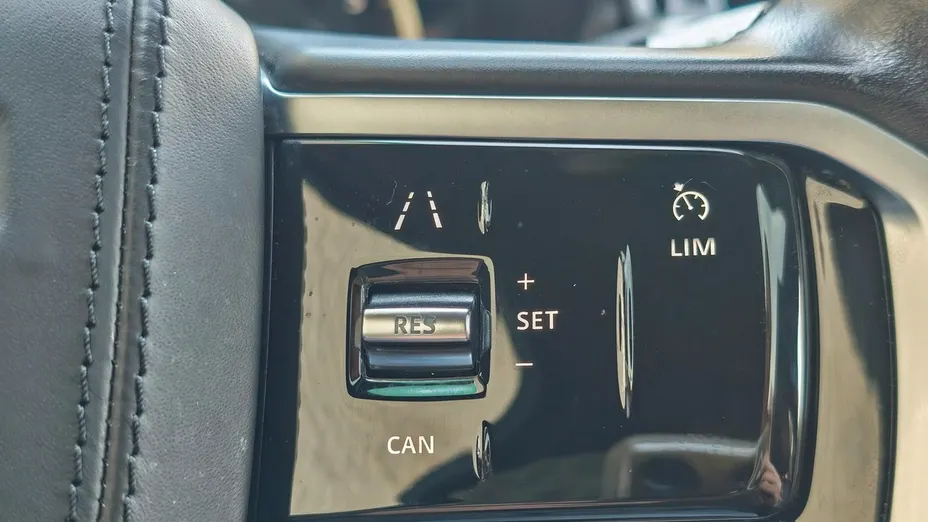 LAND ROVER Range Rover Velar -