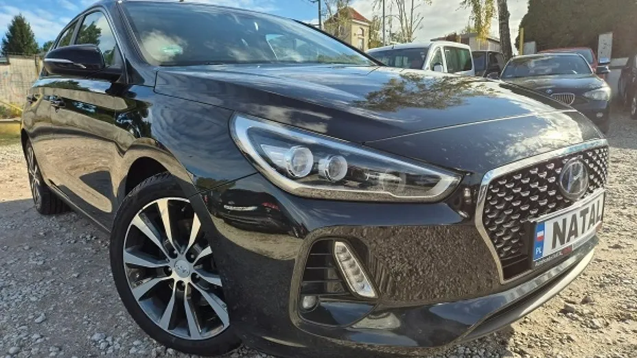 HYUNDAI i30 -