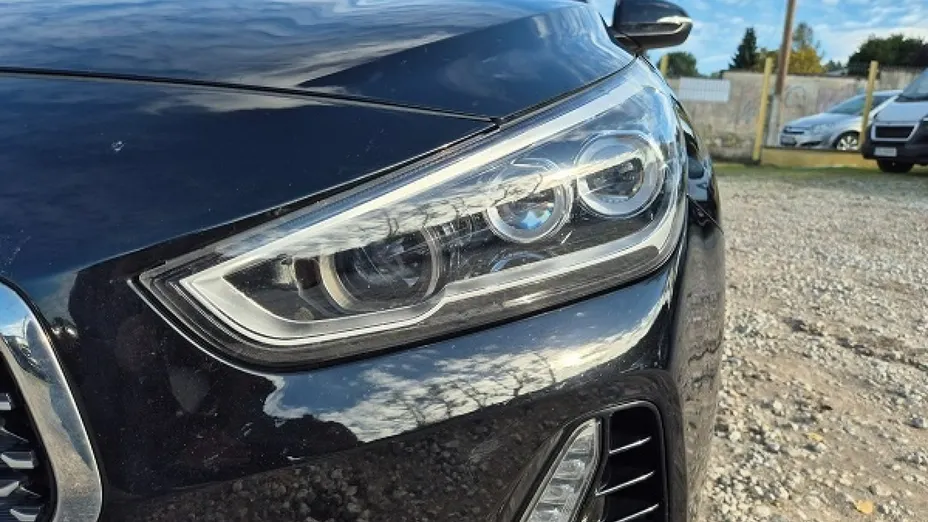 HYUNDAI i30 -