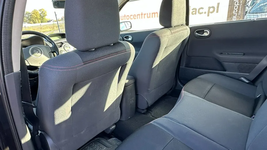RENAULT Megane -