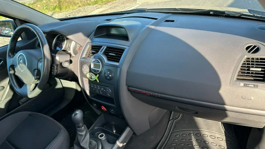RENAULT Megane -