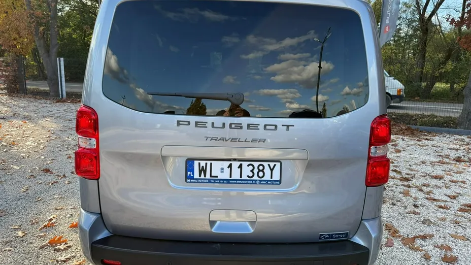 PEUGEOT Traveller -