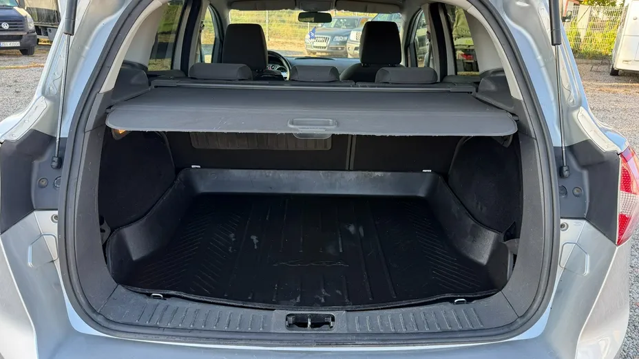 FORD Kuga -
