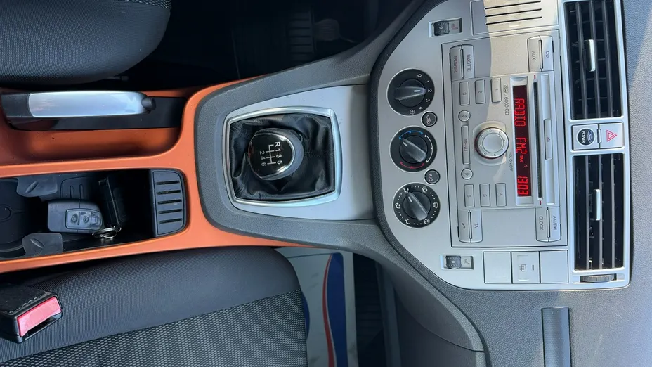 FORD Kuga -
