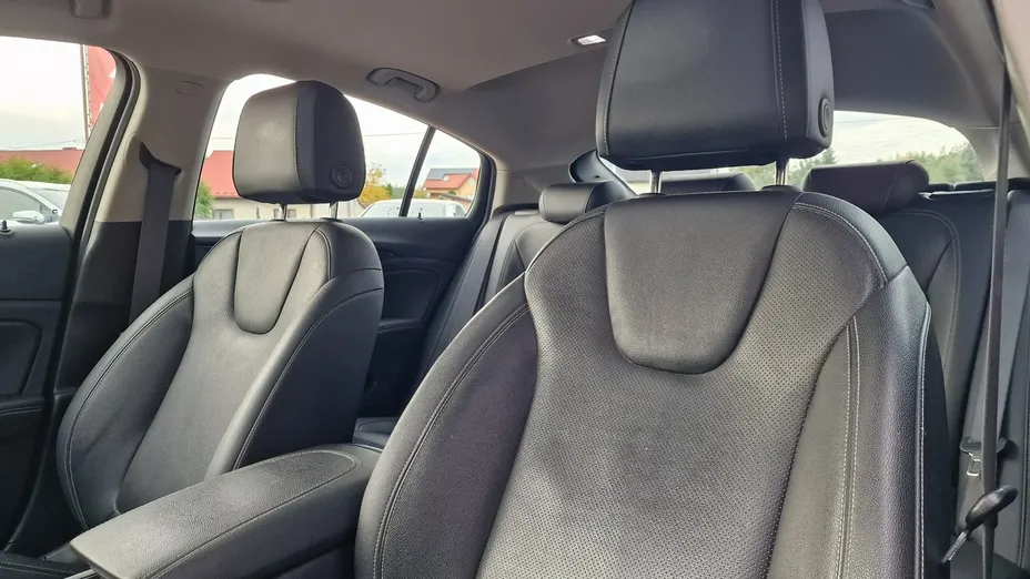 OPEL Insignia -