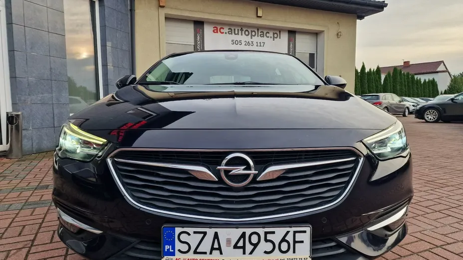 OPEL Insignia -