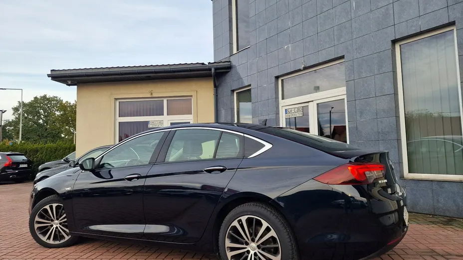 OPEL Insignia -