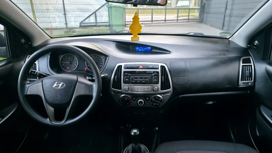 HYUNDAI i20 -