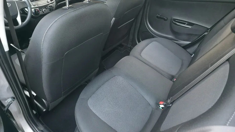 HYUNDAI i20 -