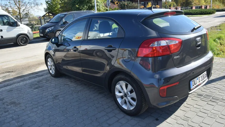 KIA Rio -