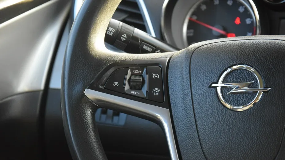 OPEL Mokka -
