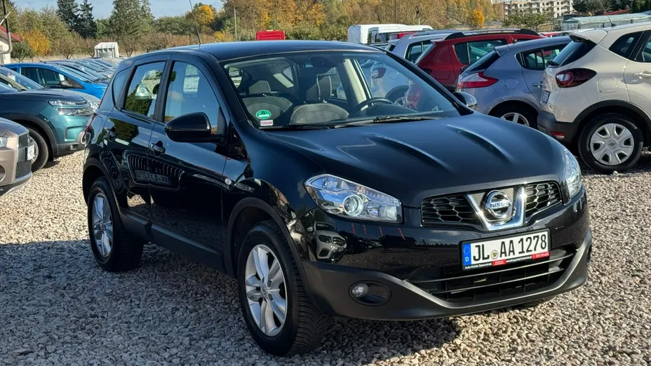 NISSAN Qashqai -