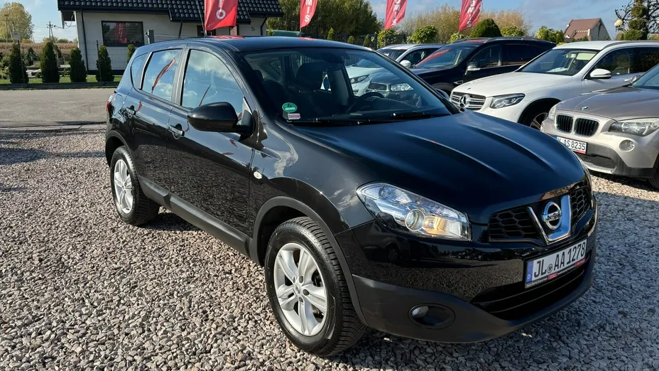 NISSAN Qashqai -