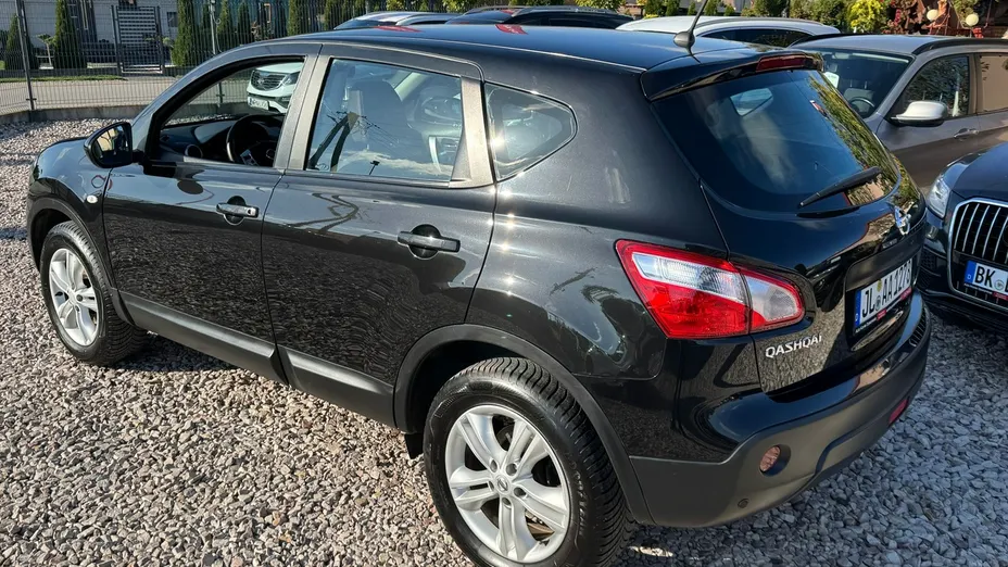 NISSAN Qashqai -