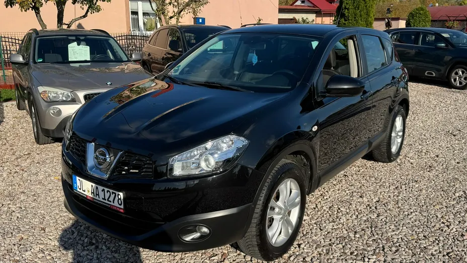 NISSAN Qashqai -