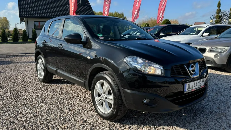 NISSAN Qashqai -