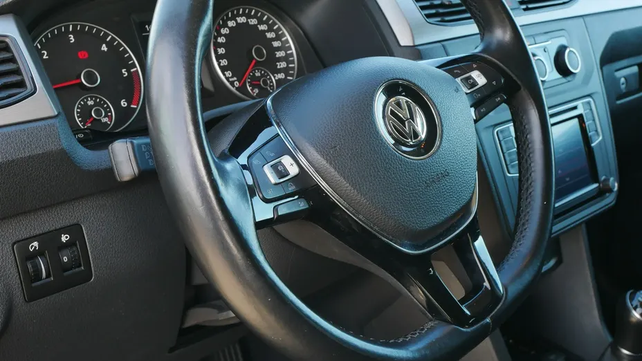 VOLKSWAGEN Caddy -