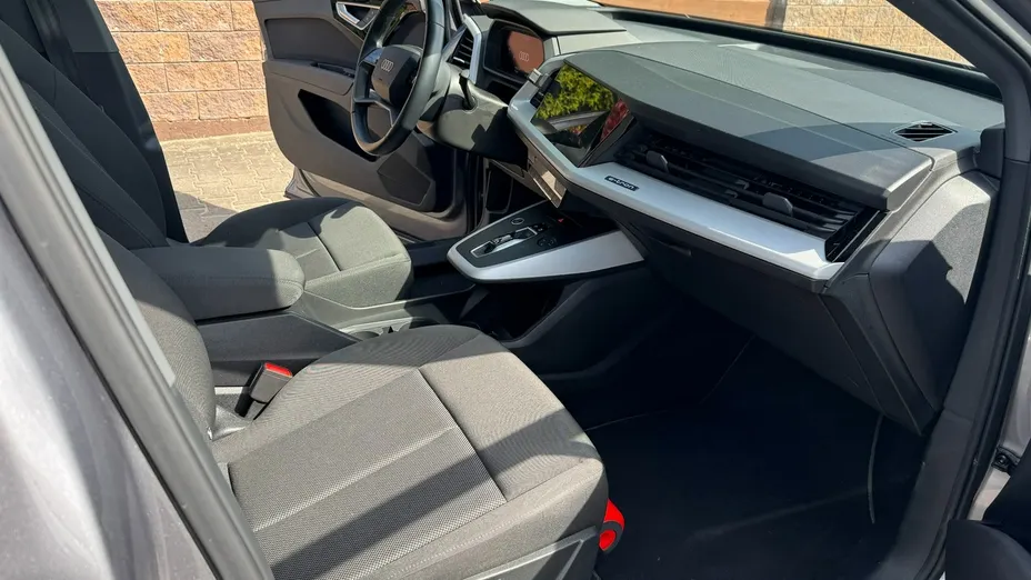 AUDI Q4 Sportback e-tron -