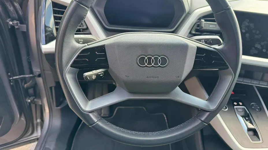 AUDI Q4 Sportback e-tron -