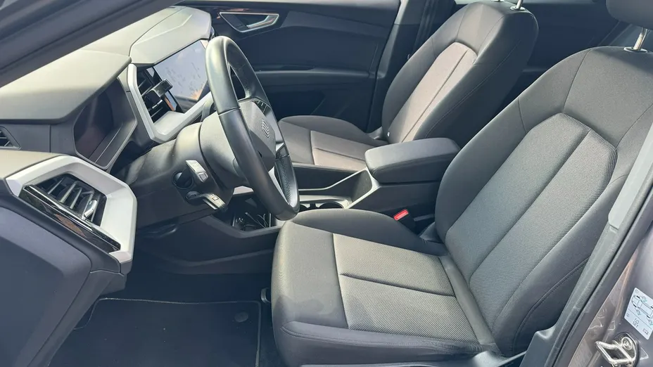 AUDI Q4 Sportback e-tron -