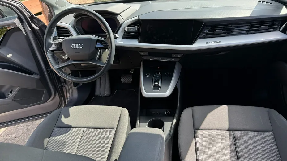 AUDI Q4 Sportback e-tron -