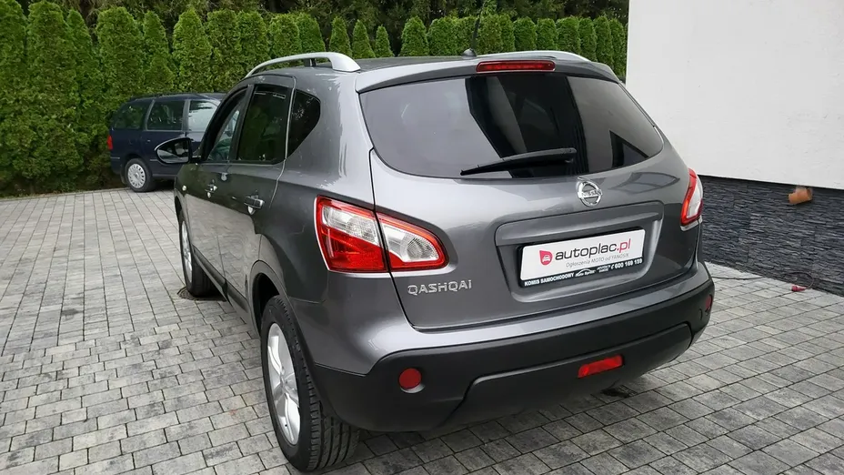 NISSAN Qashqai -