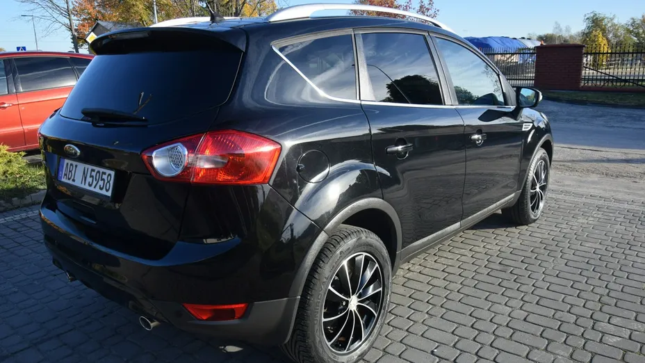 FORD Kuga -