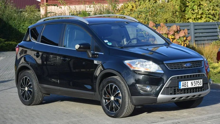 FORD Kuga -
