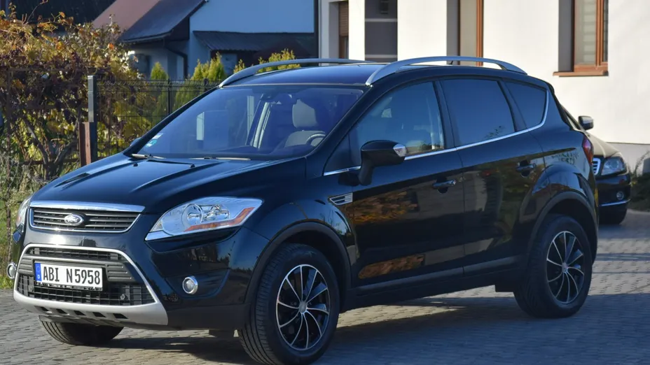 FORD Kuga -