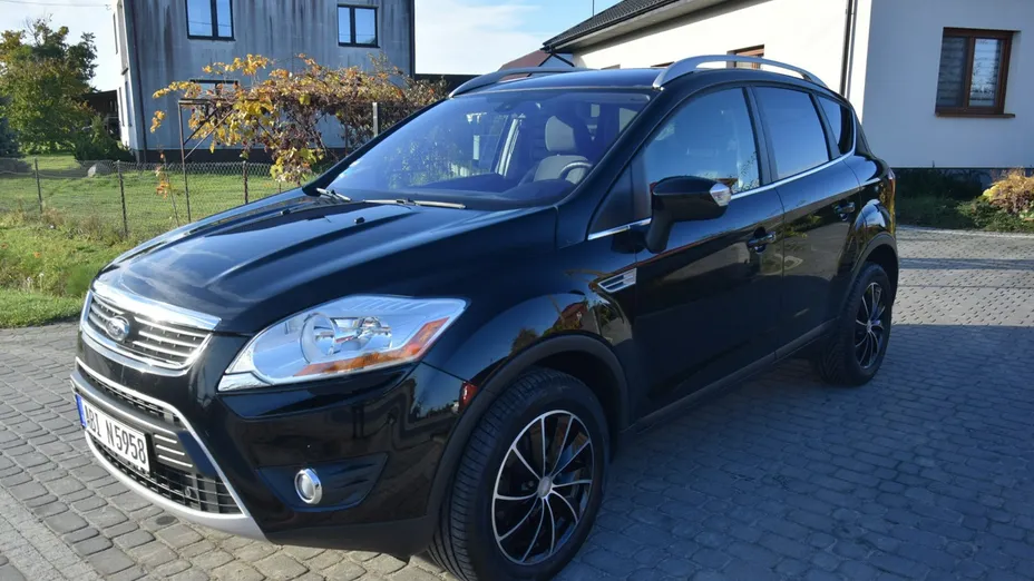 FORD Kuga -