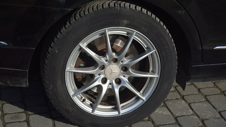 MERCEDES-BENZ C Klasa -