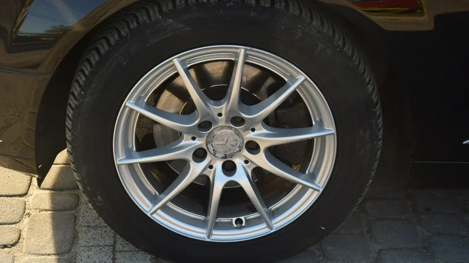 MERCEDES-BENZ C Klasa -