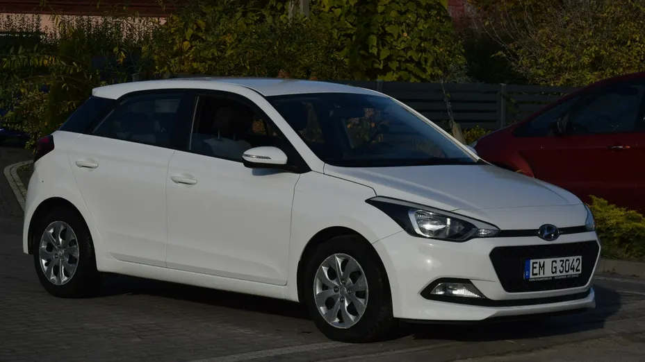 HYUNDAI i20 -
