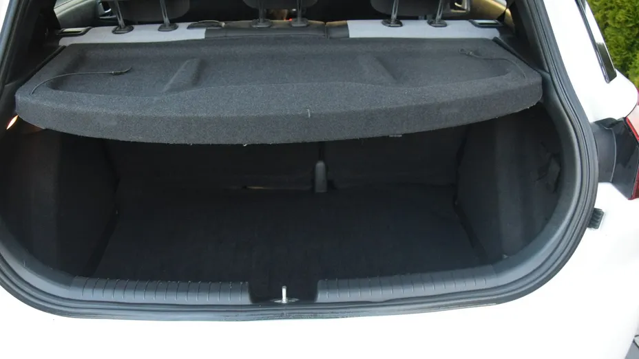 HYUNDAI i20 -