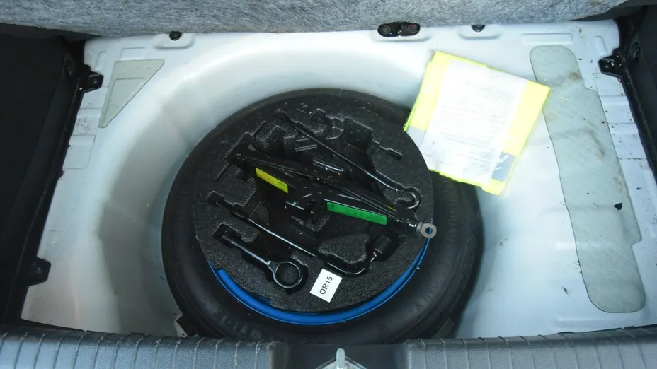 HYUNDAI i20 -
